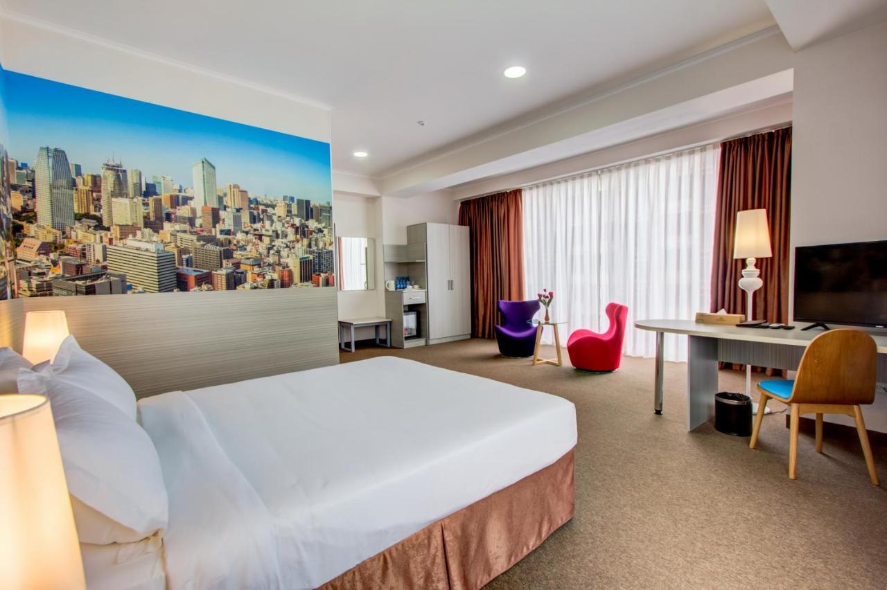 Hotel Bridges Biskek Kültér fotó