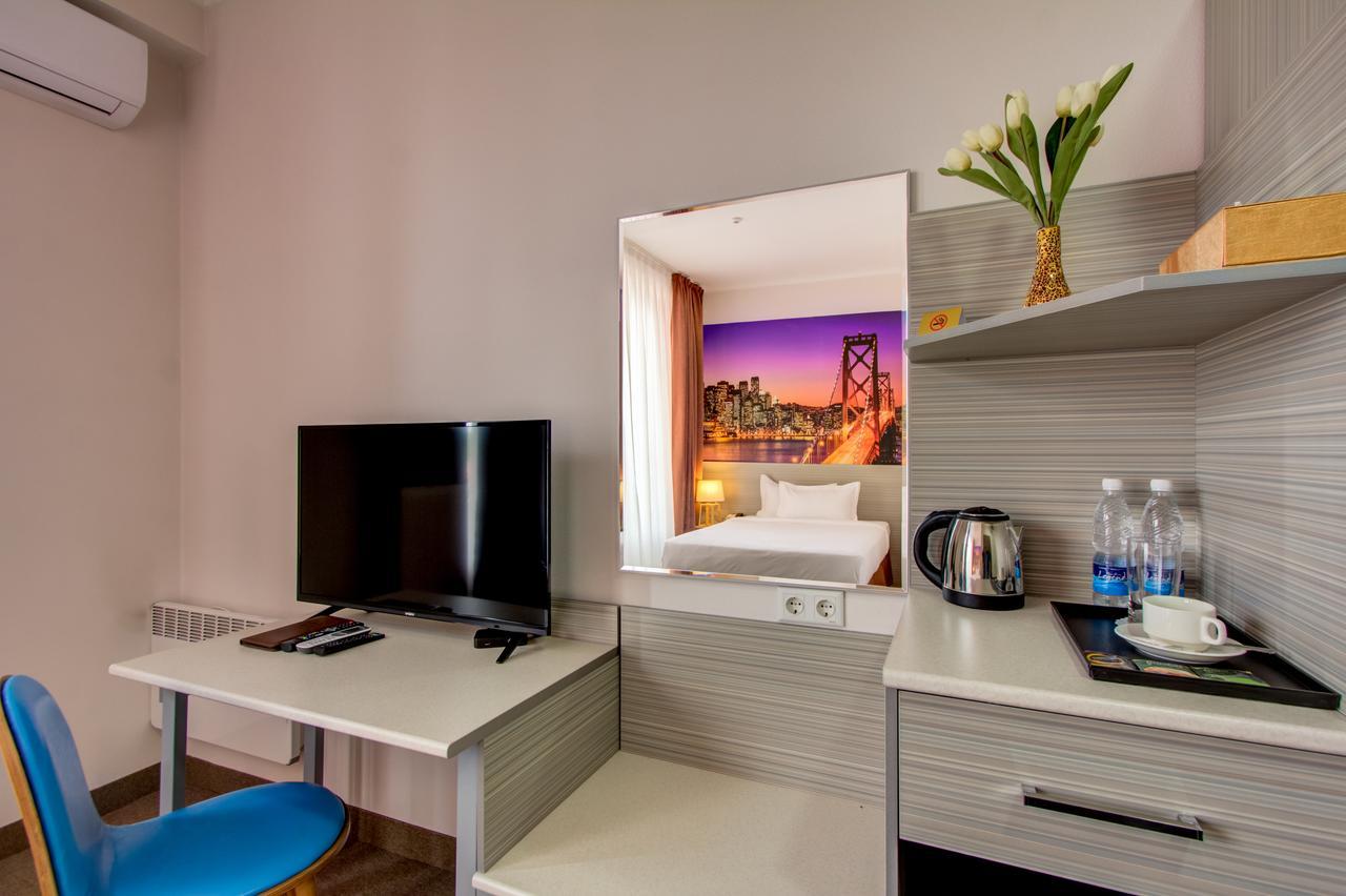 Hotel Bridges Biskek Kültér fotó