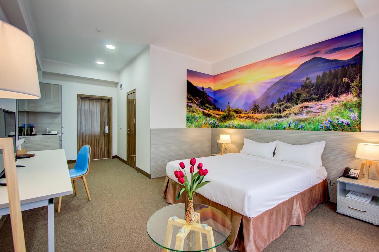 Hotel Bridges Biskek Kültér fotó