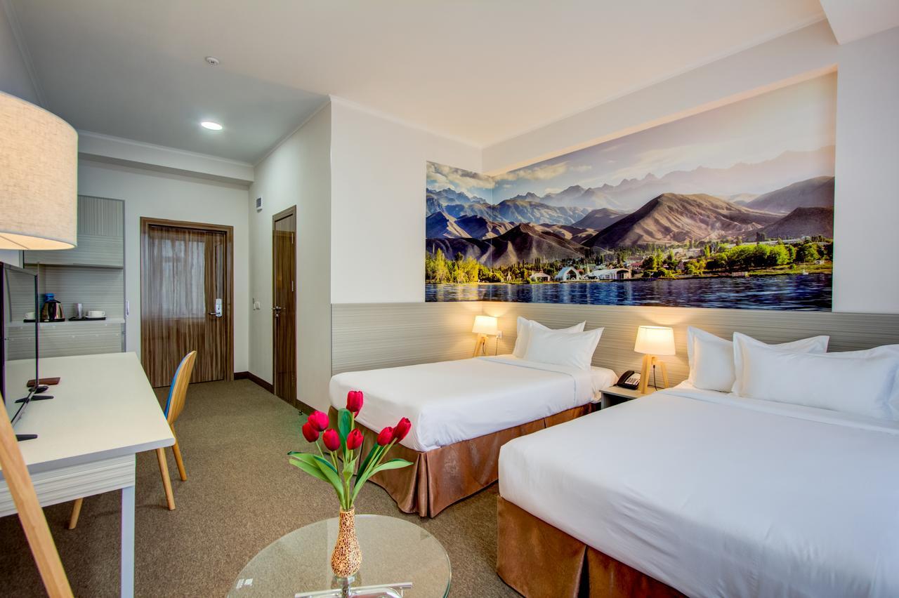 Hotel Bridges Biskek Kültér fotó
