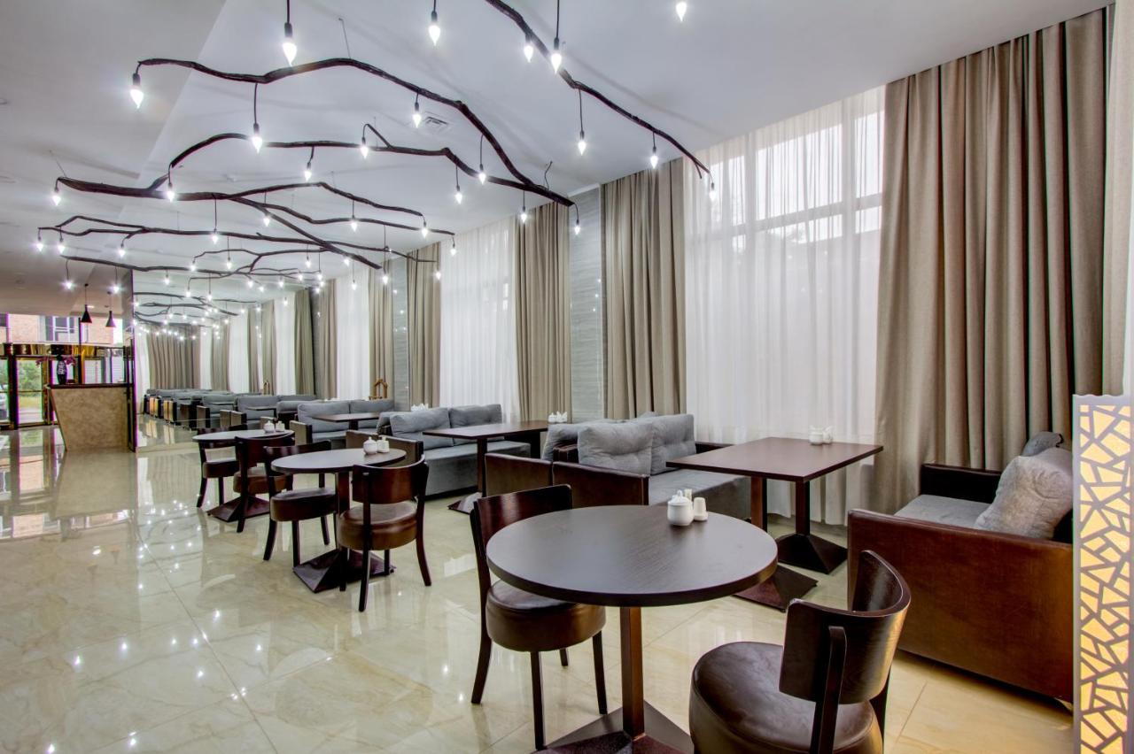 Hotel Bridges Biskek Kültér fotó
