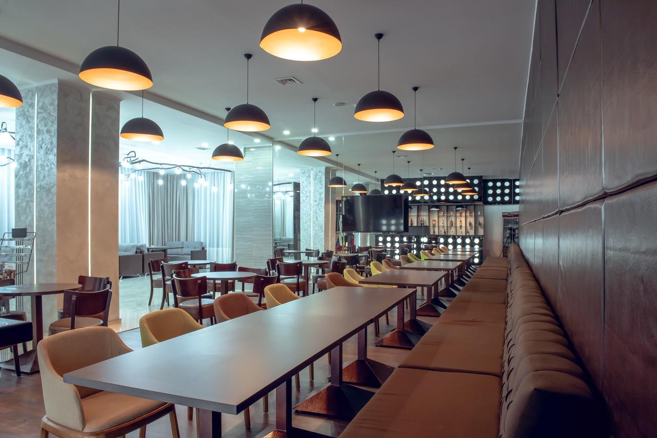 Hotel Bridges Biskek Kültér fotó