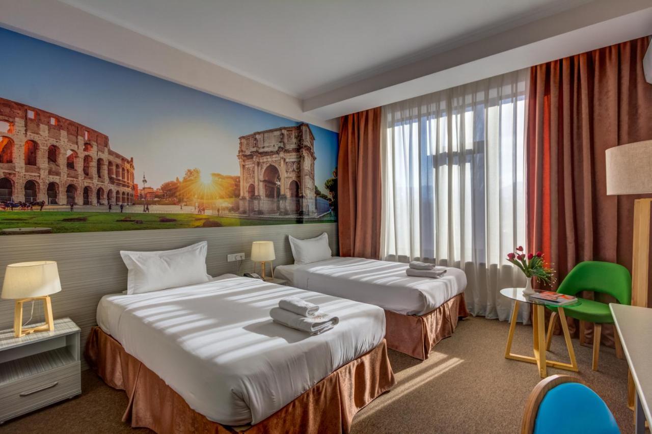 Hotel Bridges Biskek Kültér fotó