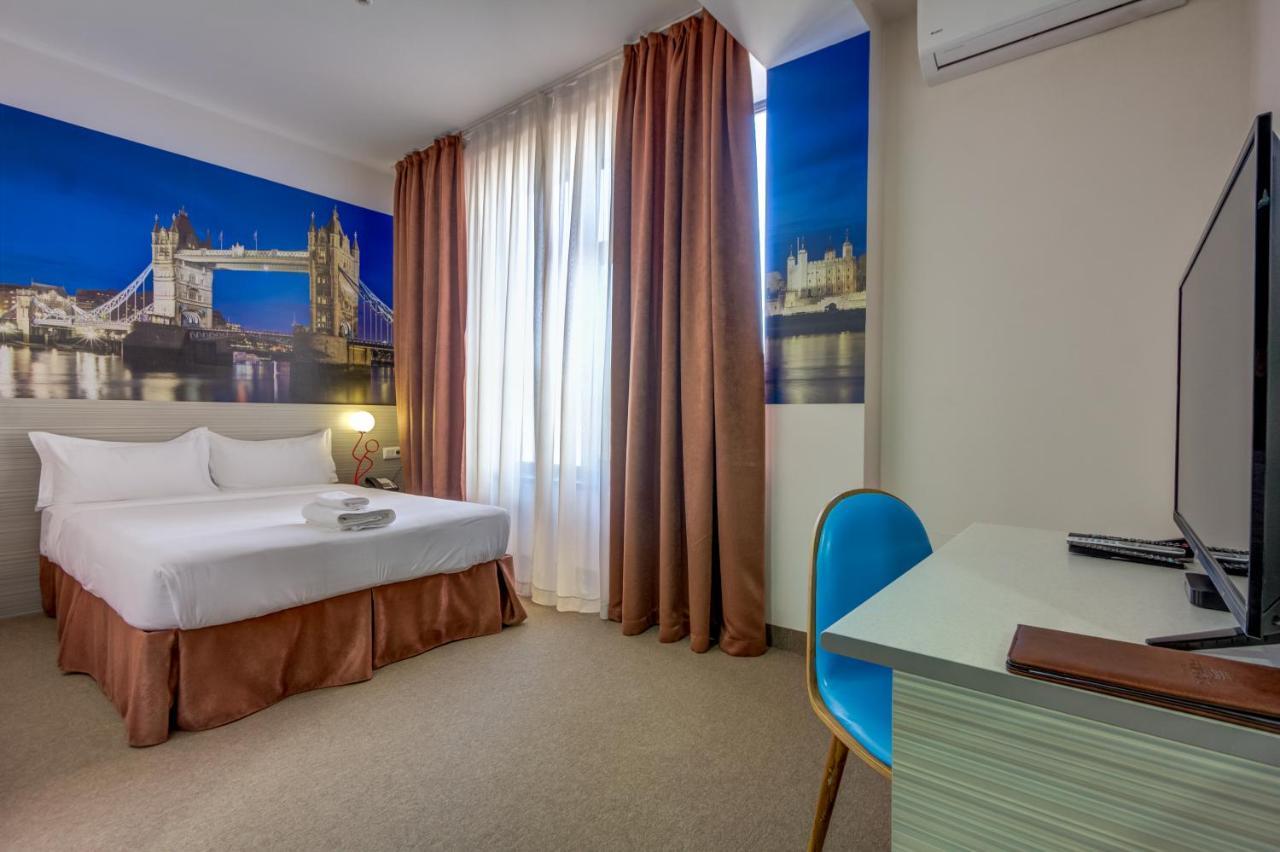 Hotel Bridges Biskek Kültér fotó